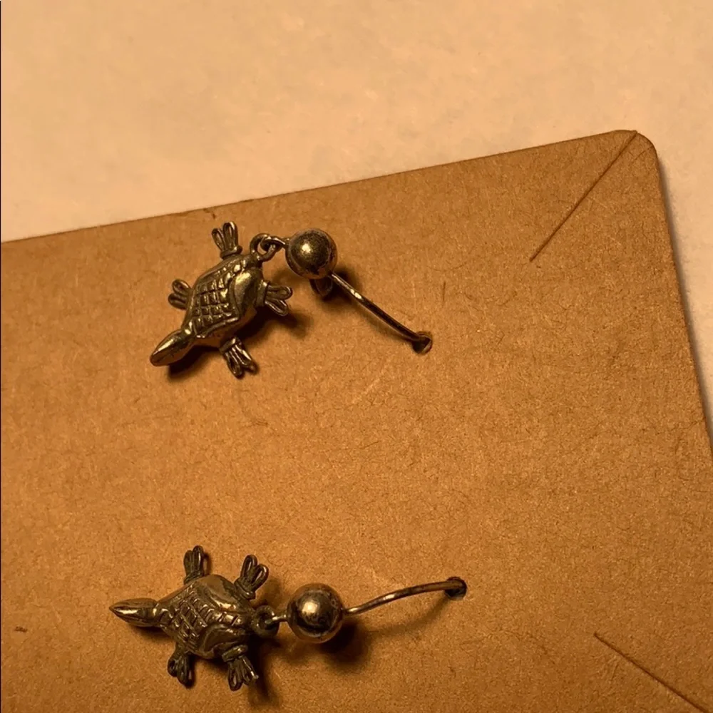 Sterling Silver handmade sea turtle earrings - Picture 9 of 9
